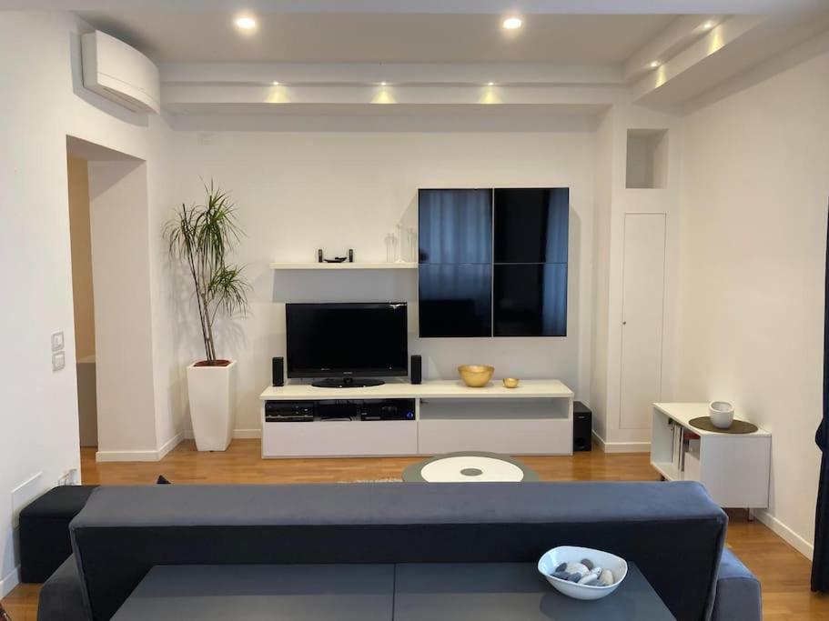 Thesan Lodge, Chic & Modern Design Apartment Grosseto Exteriör bild